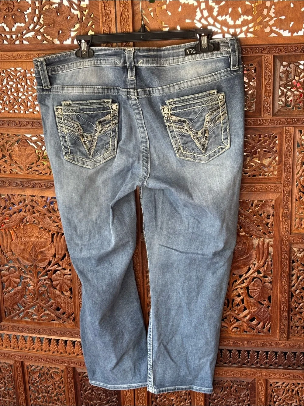 Vigoss Women's Straight Leg Jeans in Medium Blue Wash